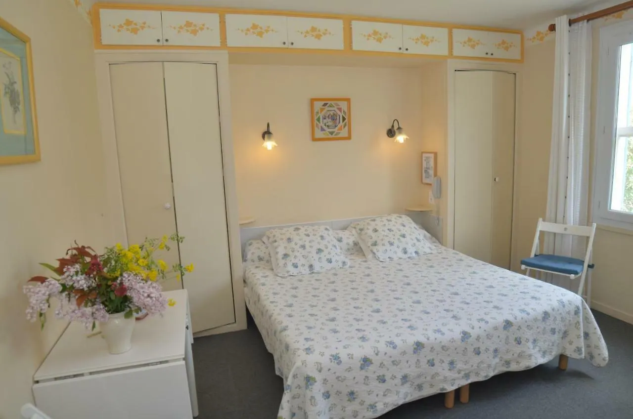 Auberge des Balastres Fontvieille Hotel