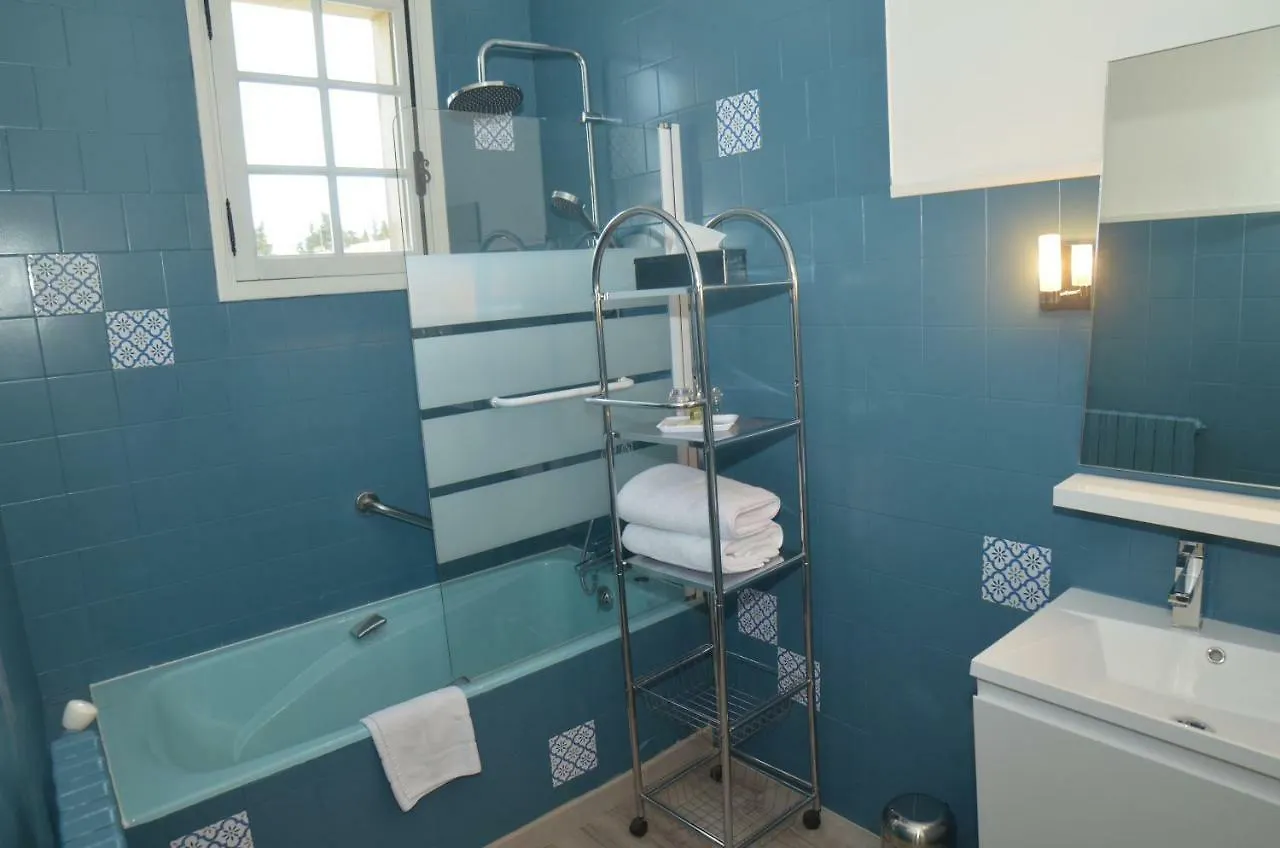Auberge des Balastres Fontvieille 3*,